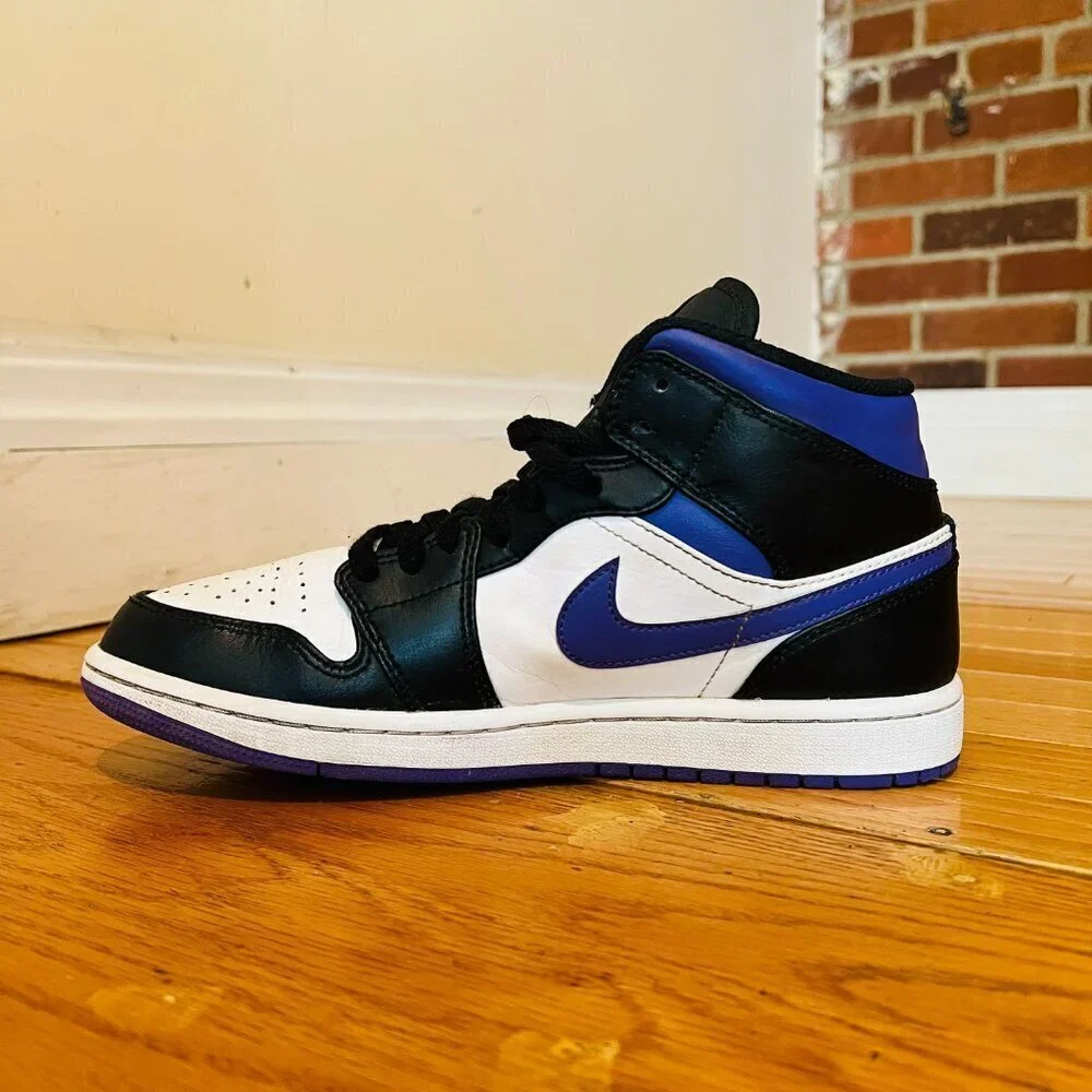 Air Jordan 1 Mid Purple Iris VNDS Sz 8.5 554724-095